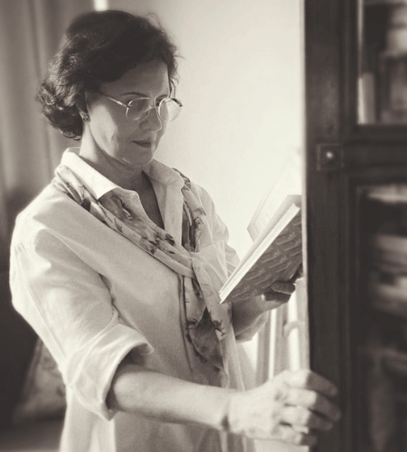 Rosy Rodrigues Lendo - Conquiste seu emprego